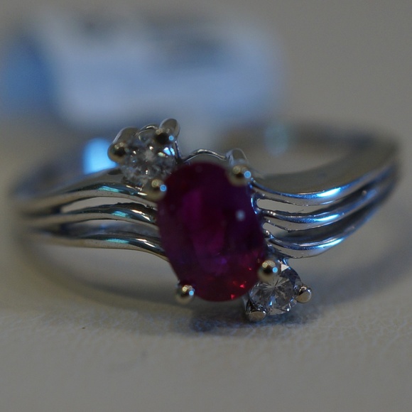 14KW Gold Genuine Ruby & Diamond Ring - Picture 3 of 5